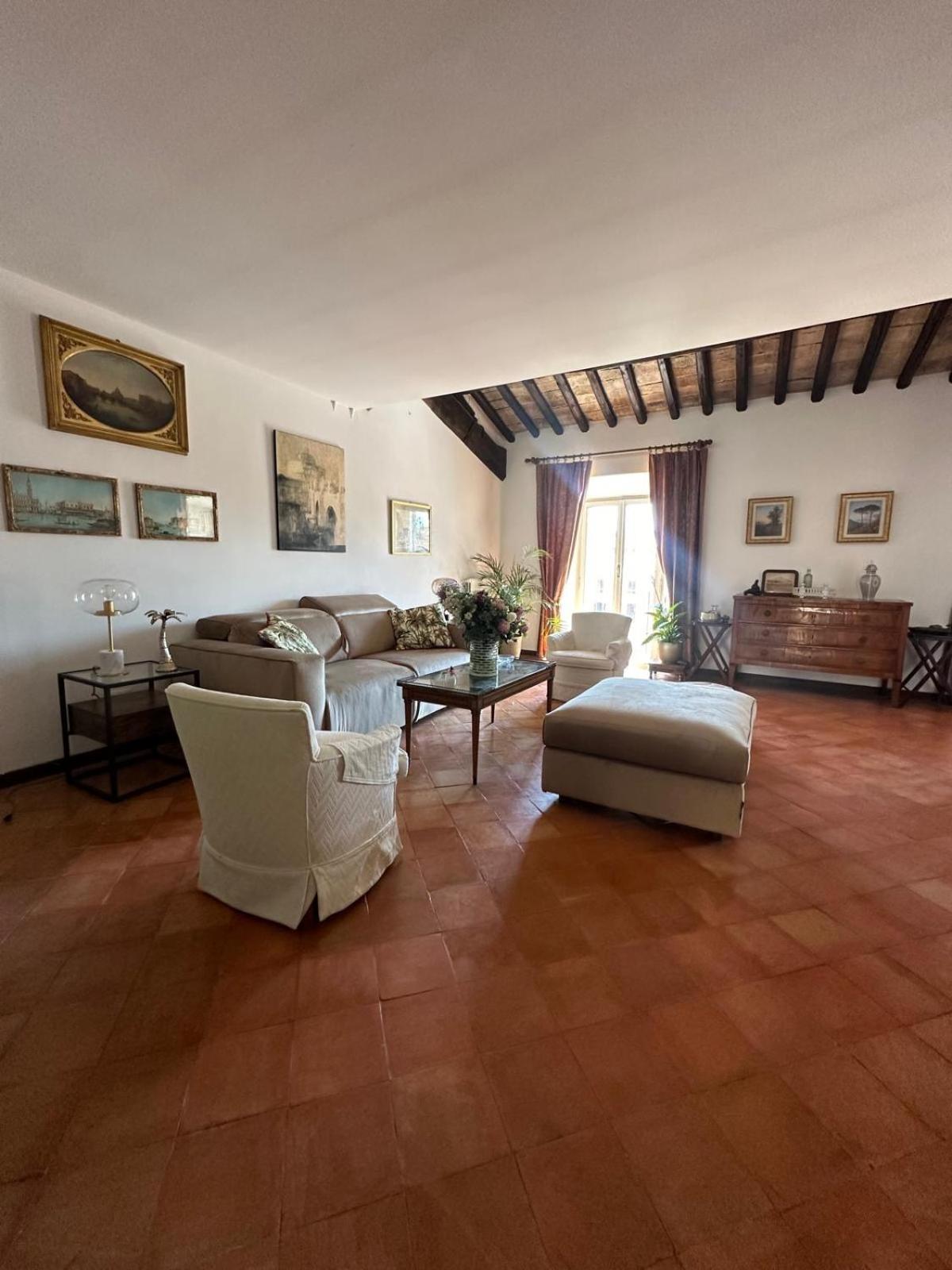 Navona Prestige *
